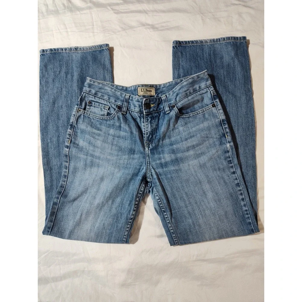 Women's L.L.Bean 8 medium/T denim jeans light straight fit classic mom